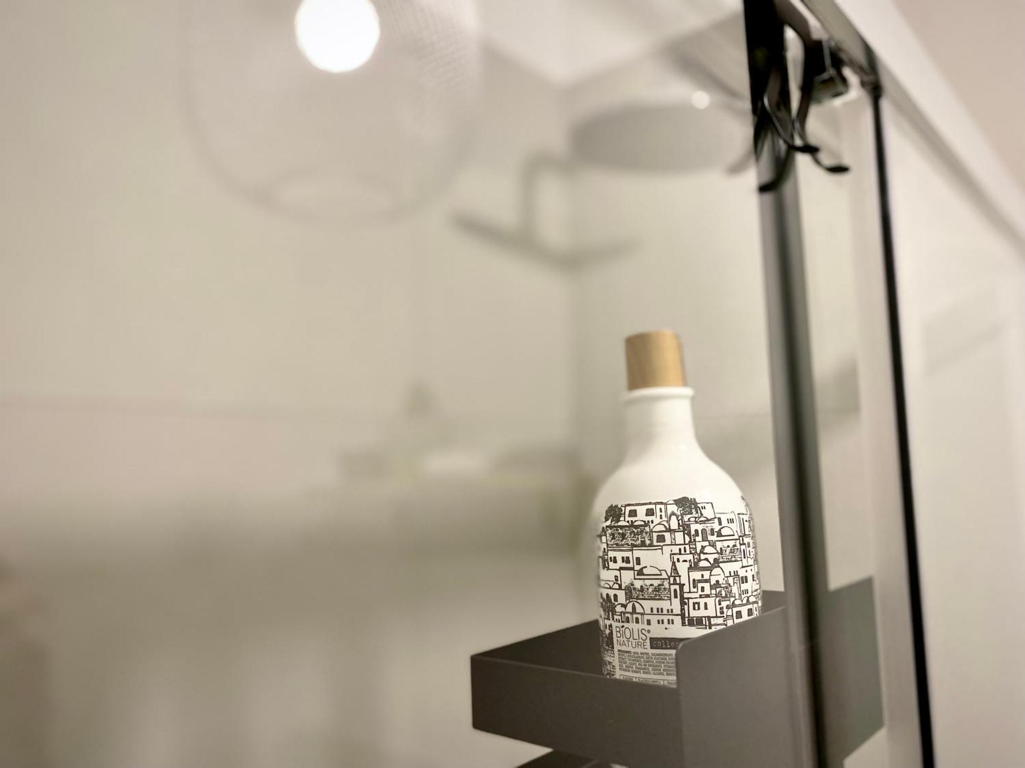Milano Modern Home M4 Tolstoj Self-Check-In, Milan